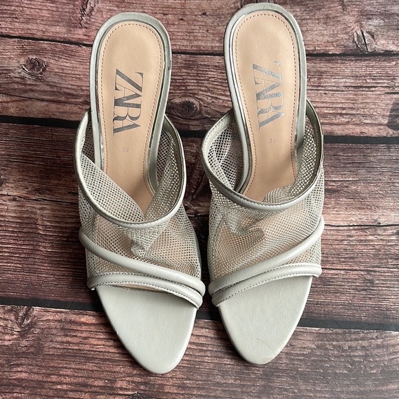 ZARA | Grey faux leather mesh high heel mules sandals - Picture 6 of 12